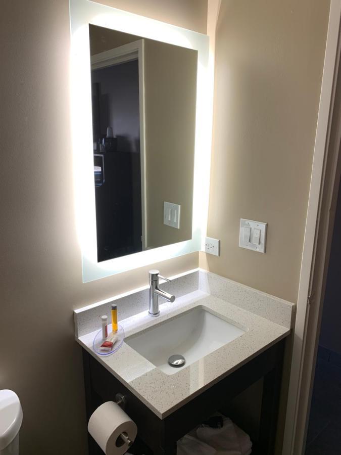 Super 8 By Wyndham Joliet Otel Dış mekan fotoğraf