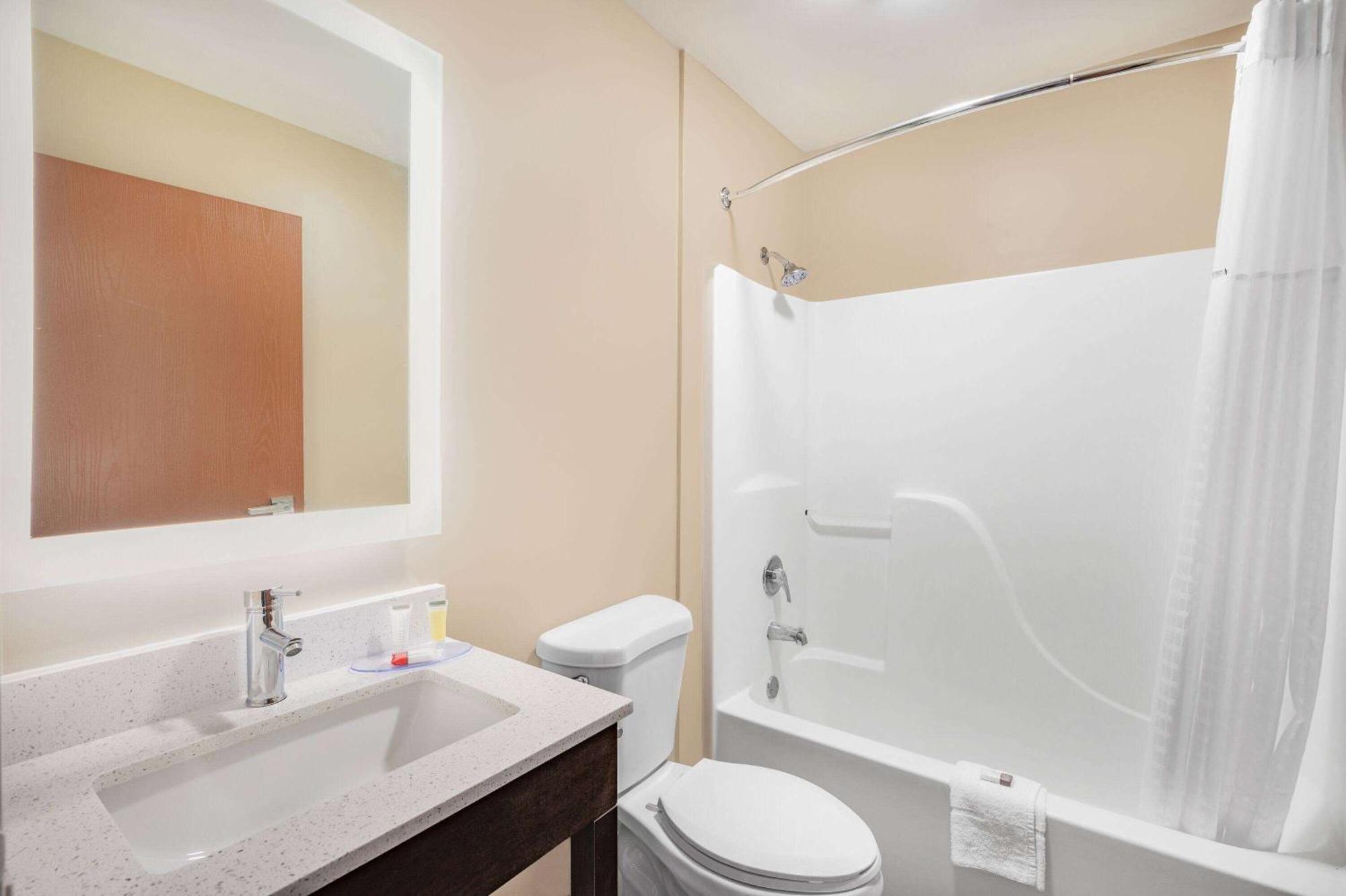 Super 8 By Wyndham Joliet Otel Dış mekan fotoğraf