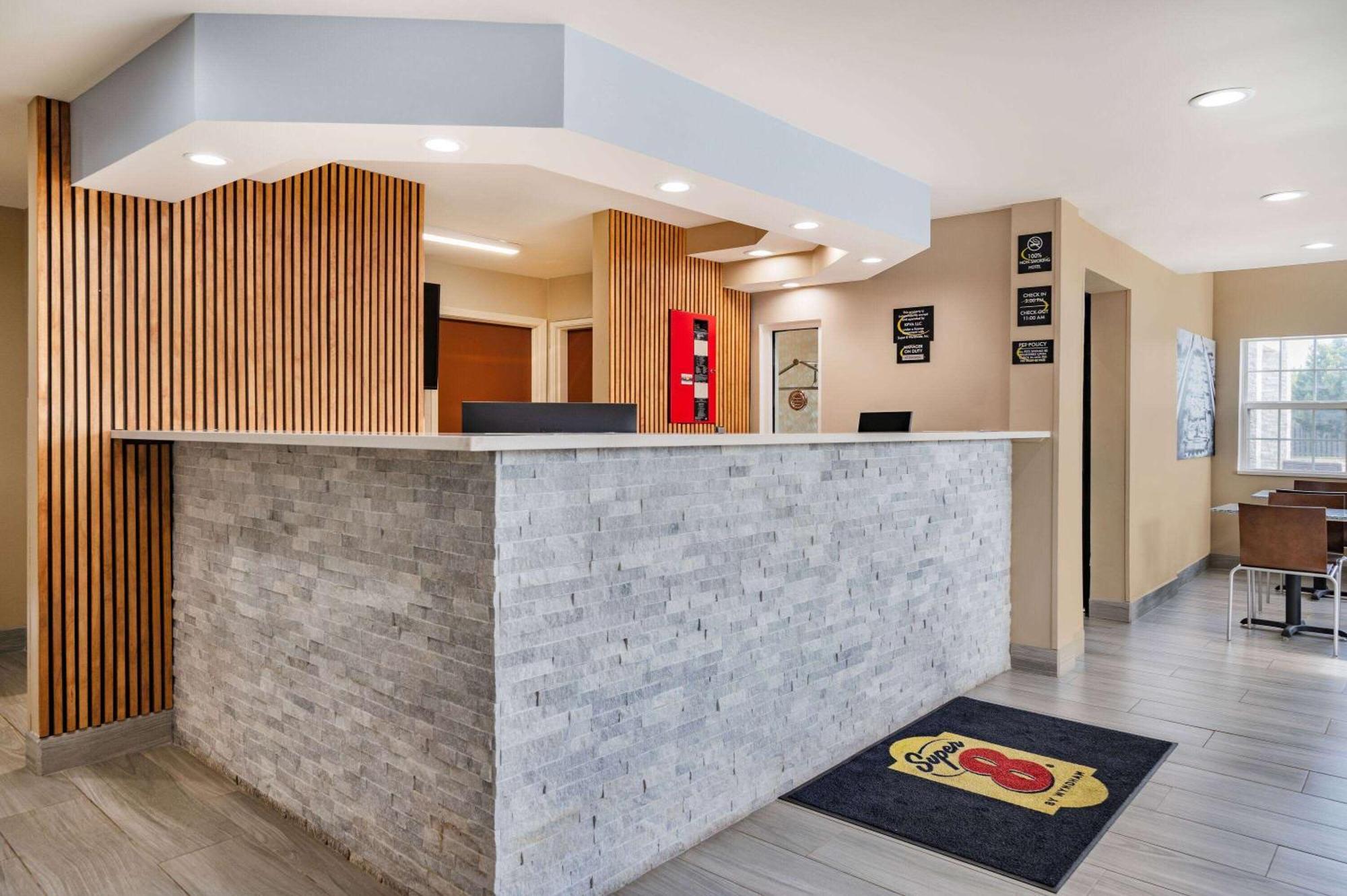 Super 8 By Wyndham Joliet Otel Dış mekan fotoğraf